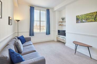 Жильё для туристов Host & Stay   Apartment 19 @ The Zetland