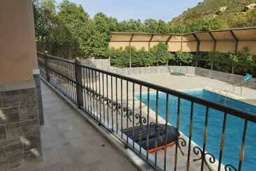آپارتمانهای توریستها Ghazal Chalet And Villa