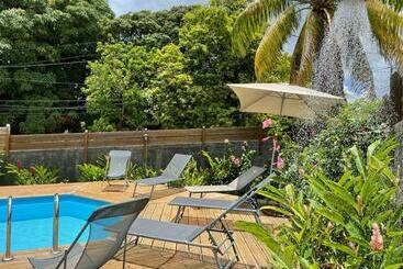 شقق خاصة سياحية Une Charmante Location à 5 Mins Des Plages 2