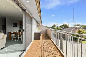 游客公寓 Peacehaven On Orton Street  350m To The Beach!
