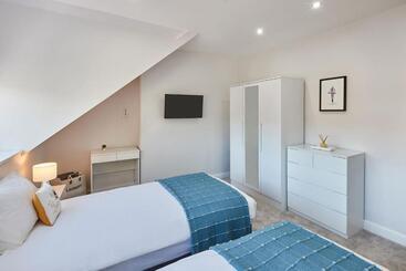 آپارتمانهای توریستها Host & Stay   The Loft @ The Regency