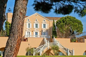 בית מלון כפרי Club Vacanciel Roquebrune