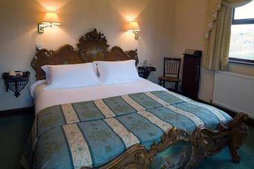 هتل Grimstock Country House