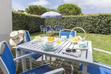 ホテル Residence Odalys Le Village Des Amareyeurs