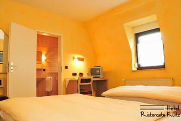 هتل Ristorante Kurtz