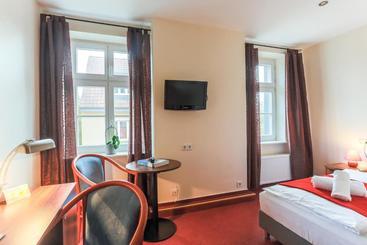 هتل & Restaurant ,,zur Alten Oder In Frankfurt Oder