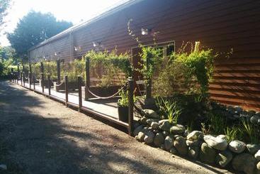 هتل Bungalows & Rooms   Gît ôstal