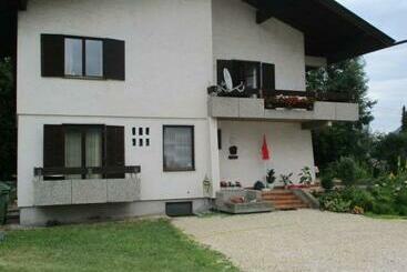 Bed and Breakfast Gästehaus Leo