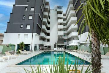 Nero D Avorio Apartments