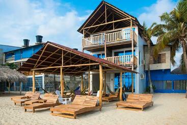 هتل Mamallena Beachside Rincon Del Mar