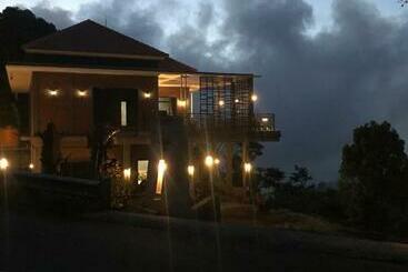 تختخواب و صبحانه D Rus Hill Munduk