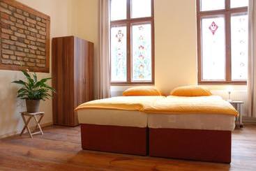 تختخواب و صبحانه Altstadtpensionpotsdam