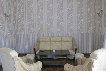 Diana Hotel