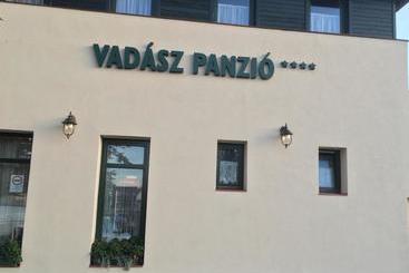 هتل Vadász Panzió és étterem