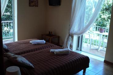 Ilias Apartments Dassia By Hotelius
