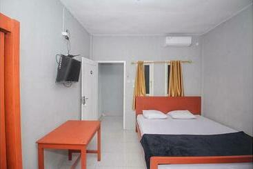 בית מלון כפרי Lidez Residence Bitung