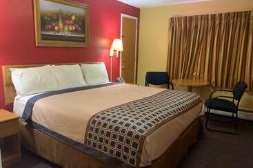 فندق Utica Rest Inn
