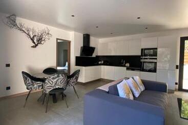 آپارتمانهای توریستها Mini Villa Jade