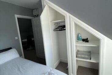 آپارتمانهای توریستها Luton Short Term Lets Cardiff Road