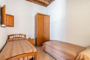 דירות לתיירים Cas Consul