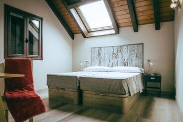 פנסיון Hostal Iratibizkar