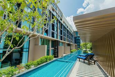 هتل آپارتمان The Aristo By Holy Cow, 4 Br Loft, 150 M2, Pool View
