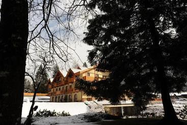 Holidays Dolomiti Apartment Resort