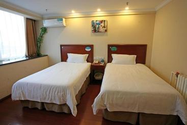 هتل Greentree Inn Qinghuangdao Sun City