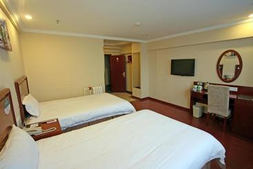 هتل Greentree Inn Qinghuangdao Sun City