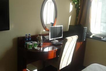 هتل Greentree Inn Qinghuangdao Sun City