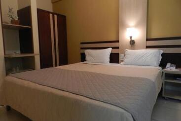 ホテル Harbor Inn Jaragua