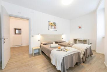 آپارتمانهای توریستها Arco Rocks Apartments   Happy Rentals