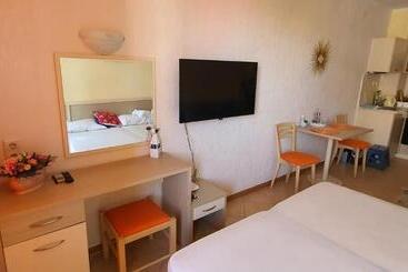 آپارتمانهای توریستها Royal Sun Premium Apartment