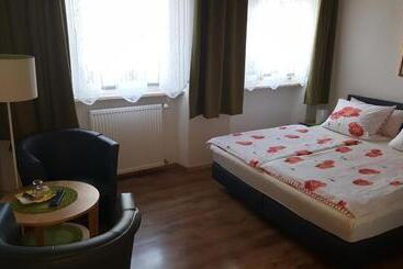 تختخواب و صبحانه Haus Christiane