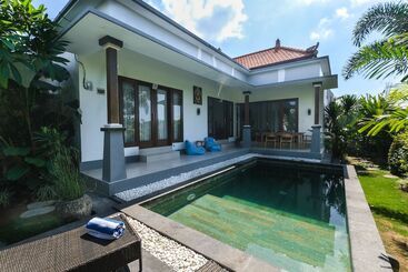 Жильё для туристов Fer Vio House Tumbak Bayuh