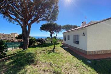 Жильё для туристов Independent Villa Beach House El Bosque