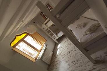 هاستل Amaka House