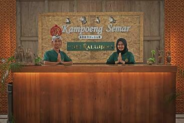 استراحتگاه Kampoeng Semar Borobudur