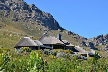 Bezweni Lodge