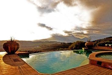 Bezweni Lodge