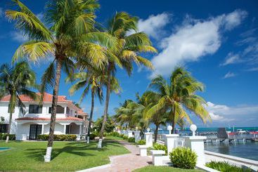 هتل Isla Bonita Yacht Club