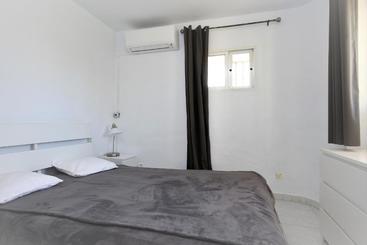 Las Buganvillas