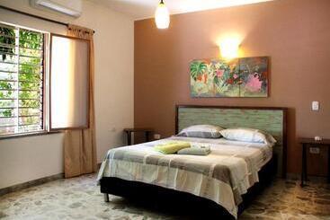 Cacao Hostel Santa Marta