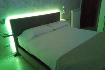 پانسیون Vida Rooms Luxury