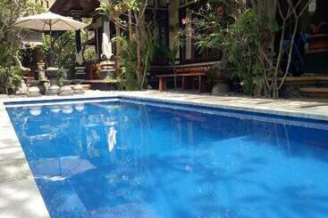 پانسیون Mimba Private House