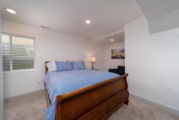관광객 아파트 Relax At This Charming And Cozy Downtown Retreat