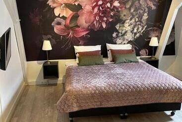 مبيت وإفطار Bnb Bruxelles   Studios & Apartments