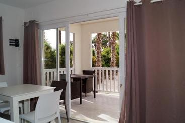 هتل Green Paradise Resort