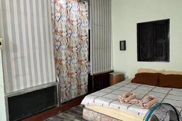 تختخواب و صبحانه Pano Solar Guest House