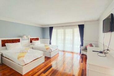 فندق ริเวอร์บรีซ เชียงแสน River Breeze Chiangsean